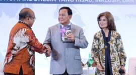 Calon presiden dari Koalisi Indonesia Maju, Prabowo Subianto dalam acara dalam 'Sarasehan 100 Ekonom Indonesia 2023' yang digagas INDEF di Menara Bank Mega, Jakarta Selatan. (Dok. Tim Media Prabowo Subianto)