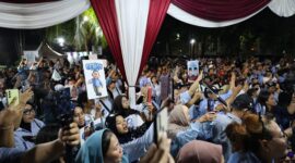 Capres nomor urut 2, Prabowo Subianto saat menerima deklarasi dukungan dari Komunitas Bakti Untuk Rakyat di Rumah Kertanegara, Jakarta Selatan. (Dok. TKN Prabowo Gibran)
