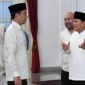 Menteri Pertahanan yang juga presiden terpilih 2024-2029 Prabowo Subianto bersama presiden Joko Widodo di hari kedua perayaan Idulfitri 1445 H. (Dok. Tim Media Prabowo)