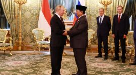 Menteri Pertahanan RI sekaligus presiden RI terpilih, Prabowo Subianto saat bertemu Presiden Rusia Vladimir Putin di Moskow. (Dok. Tim Media Prabowo)