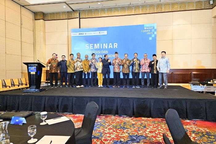 Foto : Seminar Nasional PPJKI-BPKH 2025 yang diselenggarakan oleh Perkumpulan Praktisi Jasa Keuangan Indonesia (PPJKI) bersama Badan Pengelola Keuangan Haji (BPKH) dan dihadiri para profesional keuangan, akademisi, dan regulator di bidang investasi syariah di Ballroom The Ritz Carlton, Mega Kuningan, Jakarta. (24/4/25) (Doc.Ist)