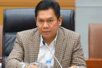 Adies Kadir, Wakil Ketua DPR RI yang dinonaktifkan Golkar setelah polemik tunjangan. (Dok. emedia.dpr.go.id)
